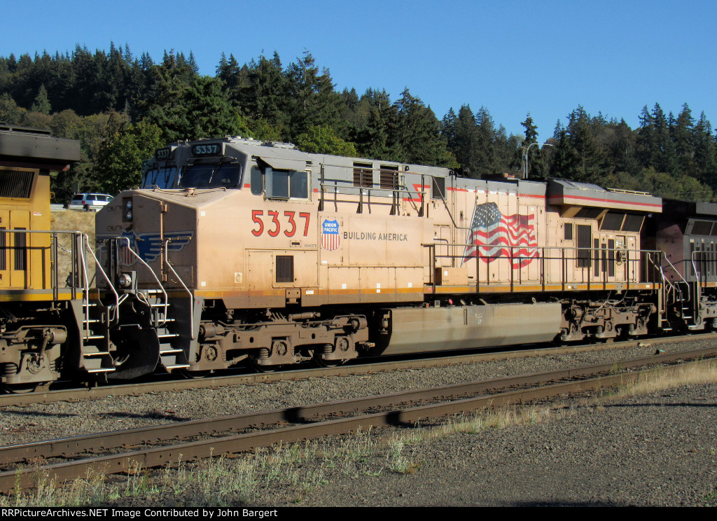 UP 5337 ES44AC
